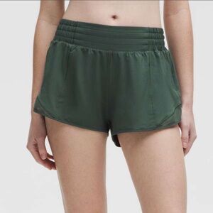 Lululemon Hotty Hot High-Rise Lined Short 2.5"
Dark Forest